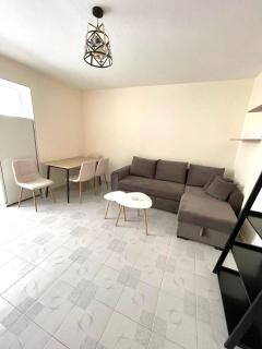 Heart of Shkoder Apartment - 6