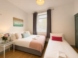 Luxe Studio Dublin Central - 3