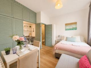 Luxe Studio Dublin Central - 0