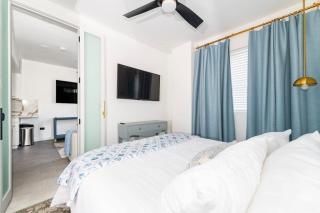 Stylish Beach Condo in the Heart of South Beach - 1