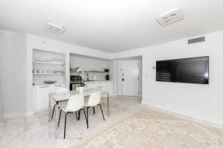 Spacious Newly Renovated Corner Unit South Beach - 6