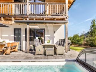 Chalet Alpenzauber mit beheiztem Pool, Inzell - 3