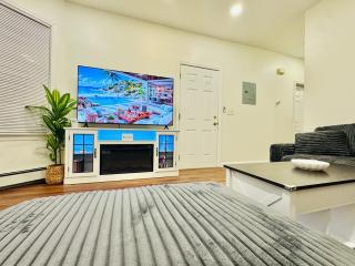 Luxe, Bright & Stylish 2Bed Unit with Parking near NYC! - 9