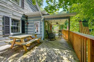 Cozy Cabin! Only a 5-Minute Walk to Marina! - 0
