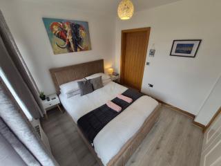The Priory - 1 mile from Ramside Hall Hotel Spa and Golf & A1 - 4