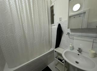 Central King-Size Room - 1