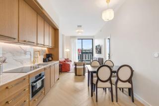 Chic Miami Apt Pool Gym & Sleeps 4 - 9