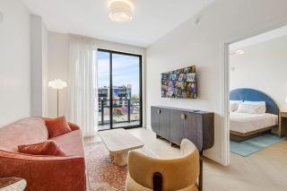 Chic Miami Apt Pool Gym & Sleeps 4 - 7