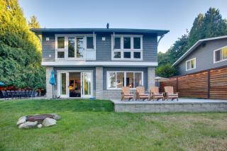 Bayfront PNW Lodge: Dock, Pickleball & Guest House - 6