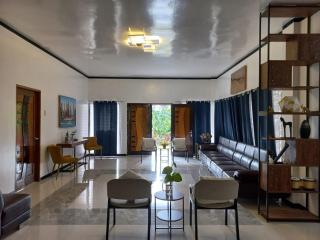 Ginena's Panglossian House - 2