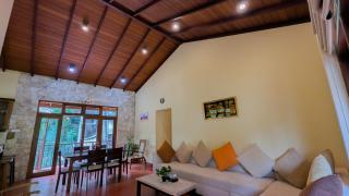 Kandyan Villas Near Kandy Lake - 9