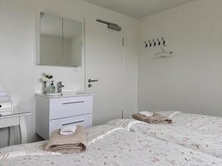 Guesthouse Sjonarholl - 1