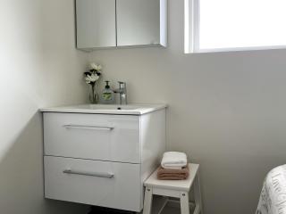 Guesthouse Sjonarholl - 3