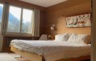 Gstaad 2 Bed Alpine Retreat Sleeps 6, 2 Min Walk to Eggli, Views and Parking - 4