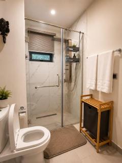 Modern 1 Bedroom Apartment at Cantonment - 7