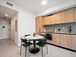 First 703 Cityview Cozy Retreat - 8