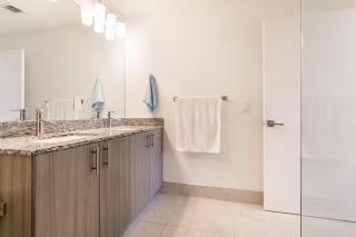 Doral Miami 1B1B with PoolFree Parking! - 1