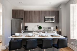 Elevated 2BR in Gaslamp Prime Location Sleeps 5 - 7