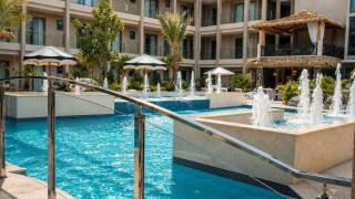 Chic Top-Floor 1BR-Pool & Jacuzzi - Eagle Beach - 0
