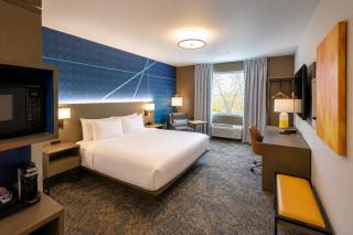 Comfort Inn & Suites - 3