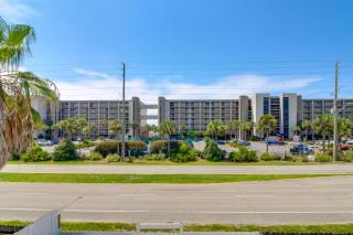 Walk to Beach! Prime Okaloosa Island Townhome - 8