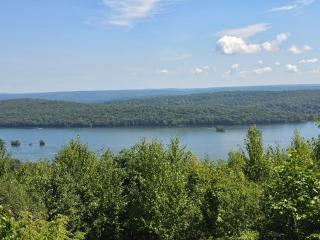 Serene Home in New Fairfield - 4