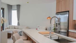 Exclusive Top Floor 1BR Pool & Jacuzzi - Eagle Beach - 9