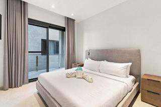 Premium Corner 1BR - Sunrise & Sunset Views - 3