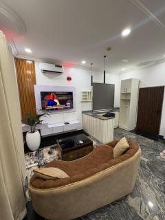 Cozy Furnished One Bedroom - 0
