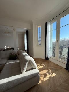 Luxury Eiffel Tower - 7