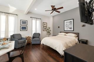 Artifact Inn - Metro Studio Near Top Attractions - 6