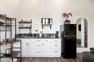 Artifact Inn Chic Studio Perfect for Exploring - 2