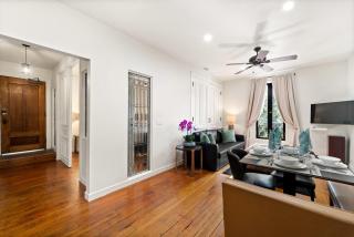 Artifact Inn - Stay in Charming APT Prime location - 9