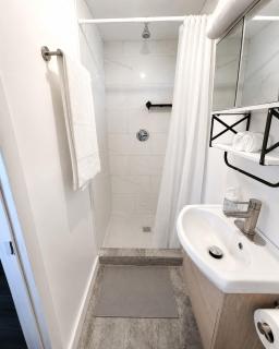 550 Residence - 2