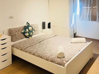 Sleek Fashion District Urban Retreat - Antwerpen - 7