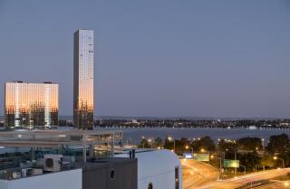 Penthouse Private Rooftop Pool Perth Skyline - 4