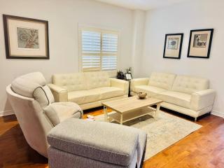 Top Rated 4 bedrooms, 5 beds near airport - 7