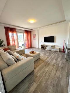 Cozy Corner Tirana - 0