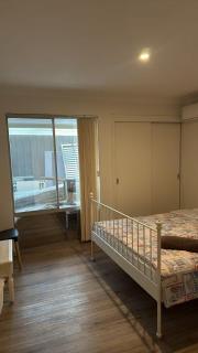R6 Bright Spacious Room near Perth Airport with AC - 7