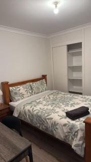 R7 Bright Spacious Room near Perth Airport with AC - 4