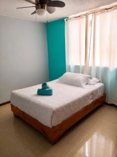 3BR Jacó Condo, Pool, Fast Wifi, Walk to Beach - 2