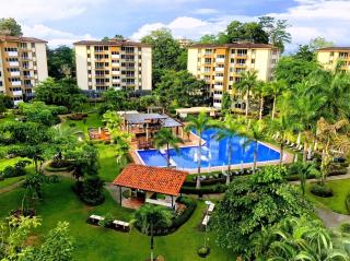 3BR Jacó Condo, Pool, Fast Wifi, Walk to Beach - 0