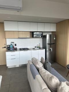loft 3 personas alberca gym y parking cerca de andares - 5