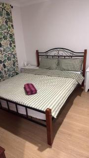 Room 1 Bright Spacious Room Walk to Shops - 0