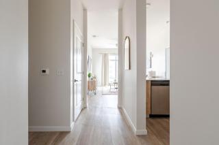 Modern Escape Universal Bright & Fully Equipped - 3