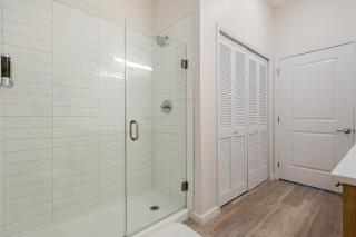 Modern Escape Universal Bright & Fully Equipped - 6