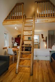 Surf Haven - Cabin in Ucluelet - Sleeps 5 - 6