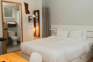 Surf Haven - Cabin in Ucluelet - Sleeps 5 - 5
