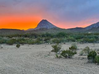 Terlingua Container Home Retreat - 1