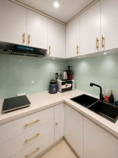 Luxury Gold Coast Apartment with Panoramic Sea View by Kate - 8